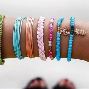 6 PIECE BRACELET SET